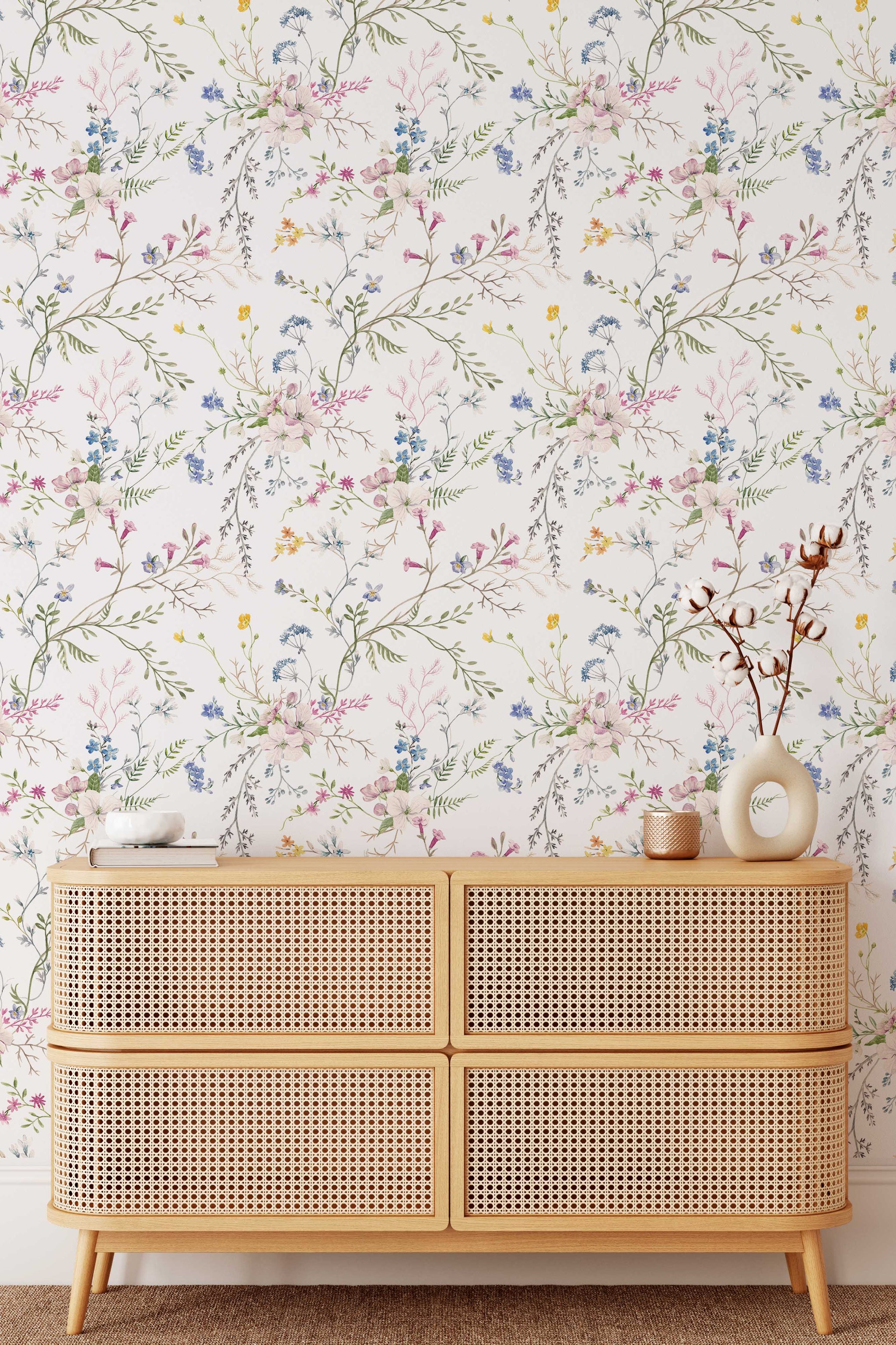 Dainty Floral Wallcovering, image size:2048x3073